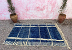 Alfombra Bereber "Azul Índigo" – Tradición Ancestral y Geometría Lineal