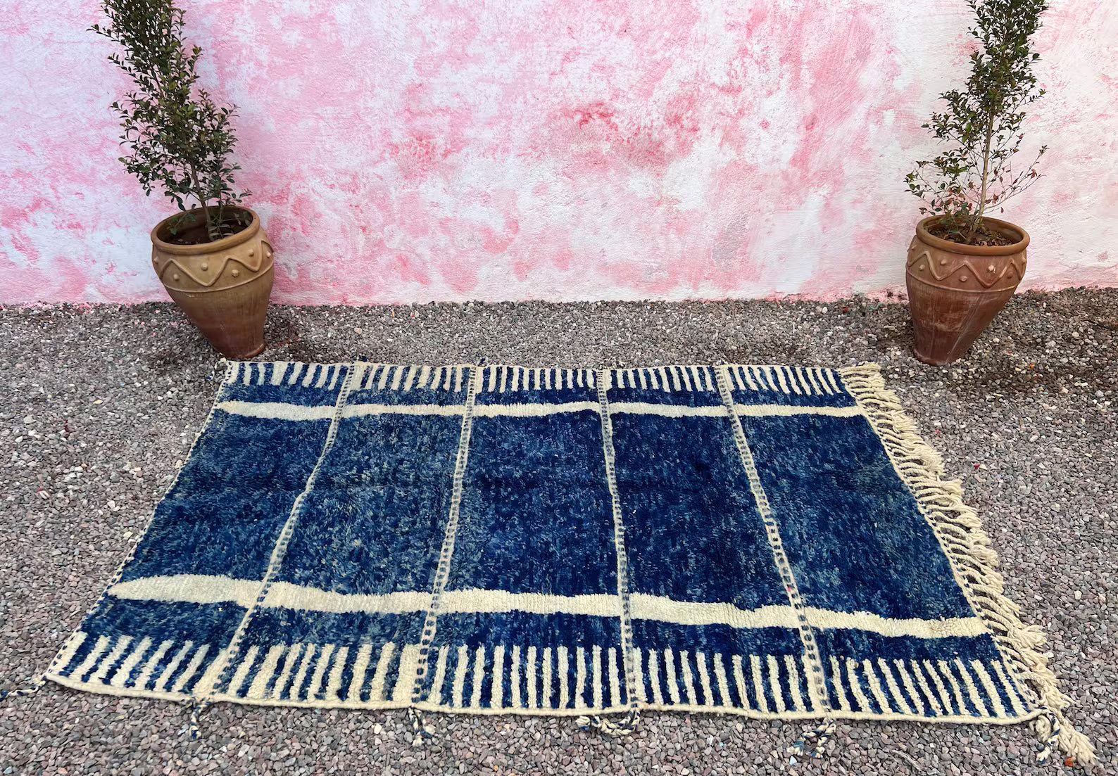 Alfombra Bereber "Azul Índigo" – Tradición Ancestral y Geometría Lineal