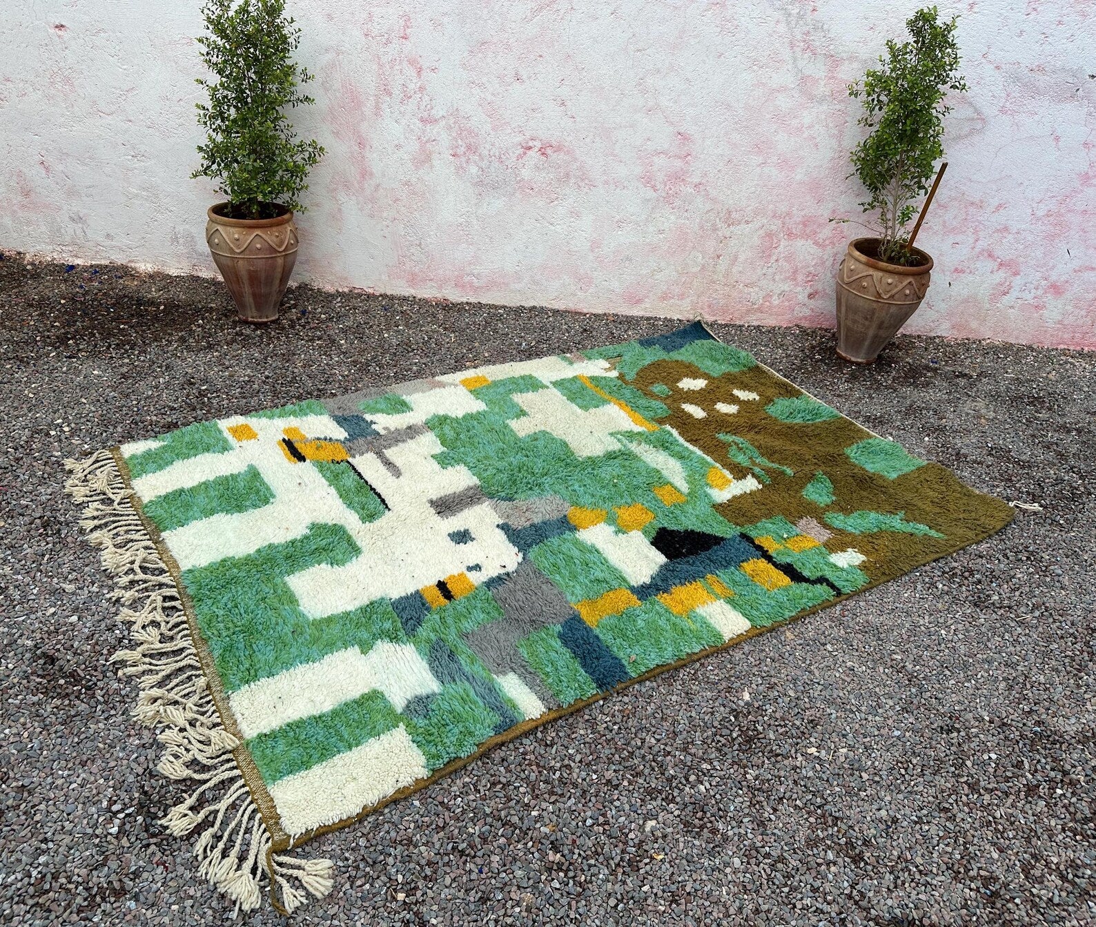 Alfombra Bereber "Primavéra de Marrakech" – Naranja Vibrante con Detalles en Azul Añil