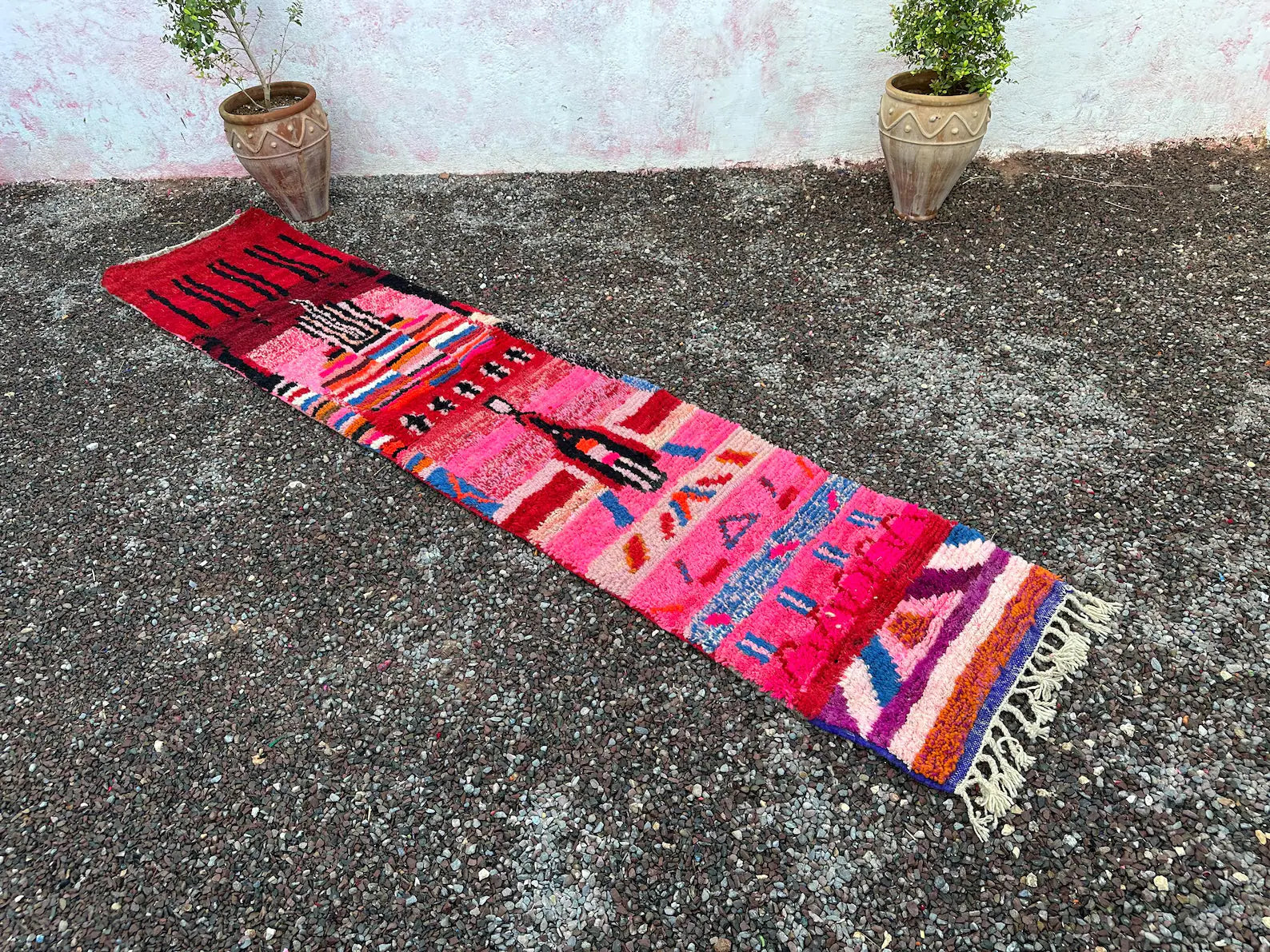 Alfombra Bereber "Cuadrícula del Atlas" – Diseño Geométrico en Azul y Ocre Tostado