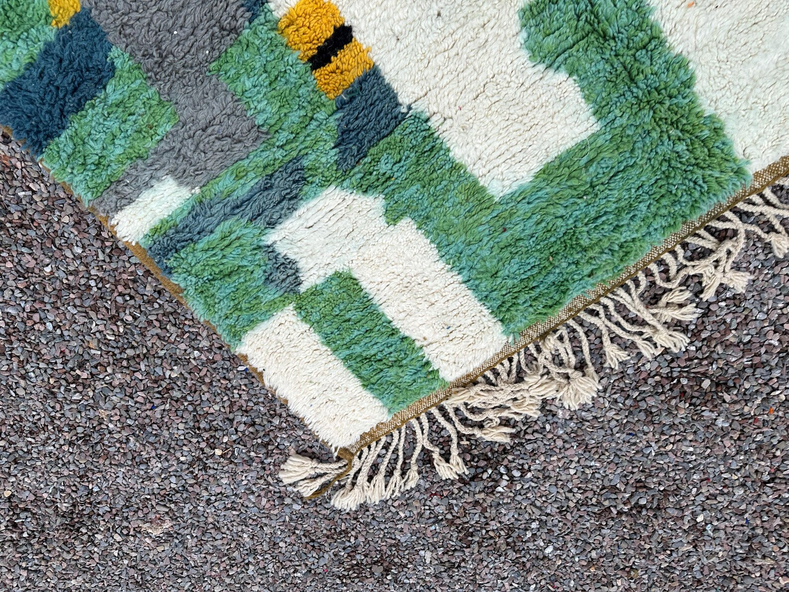 Alfombra Bereber "Primavéra de Marrakech" – Naranja Vibrante con Detalles en Azul Añil