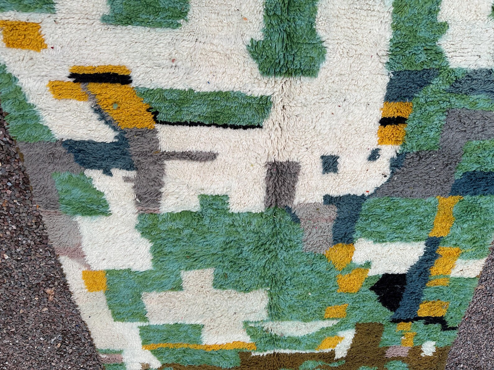 Alfombra Bereber "Primavéra de Marrakech" – Naranja Vibrante con Detalles en Azul Añil