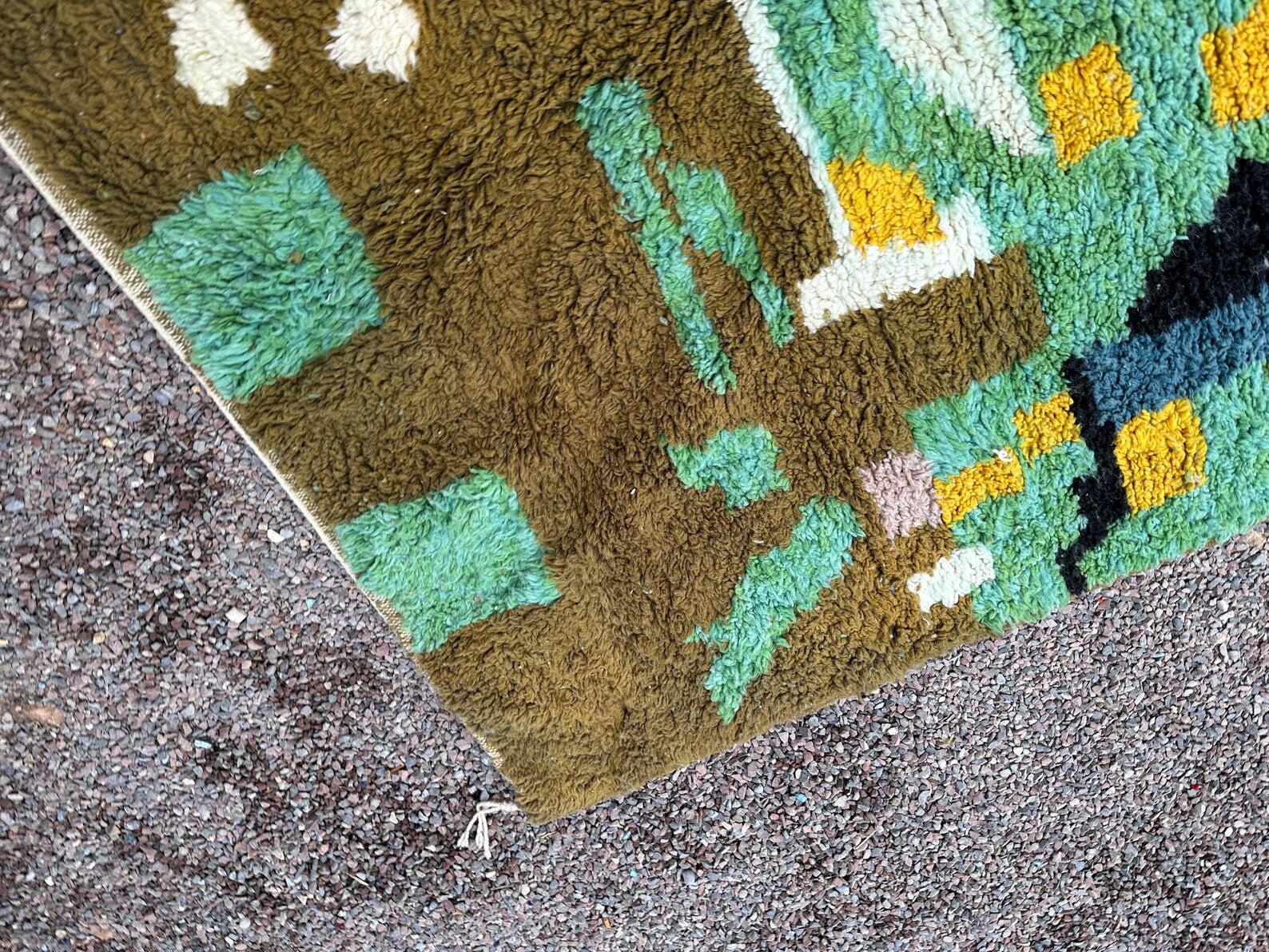 Alfombra Bereber "Primavéra de Marrakech" – Naranja Vibrante con Detalles en Azul Añil